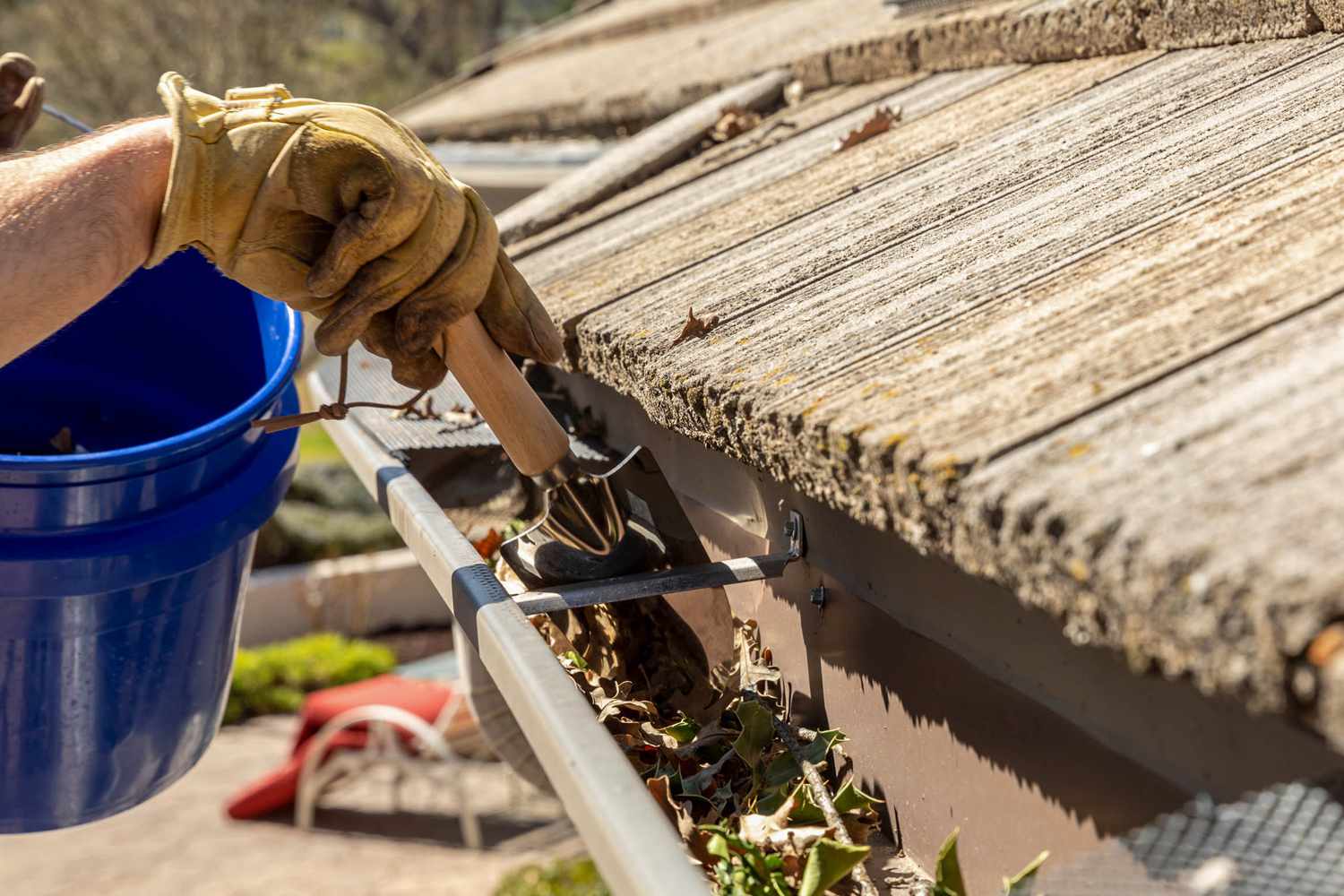 how-much-is-gutter-cleaning