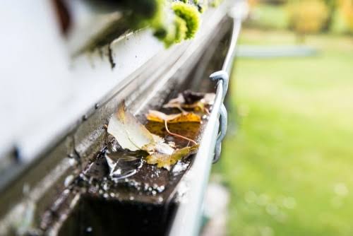 how-to-clean-gutters-without-a-ladder