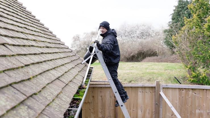 how-to-clean-gutters