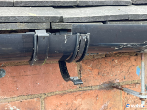 how-to-fix-leaking-gutter-joint